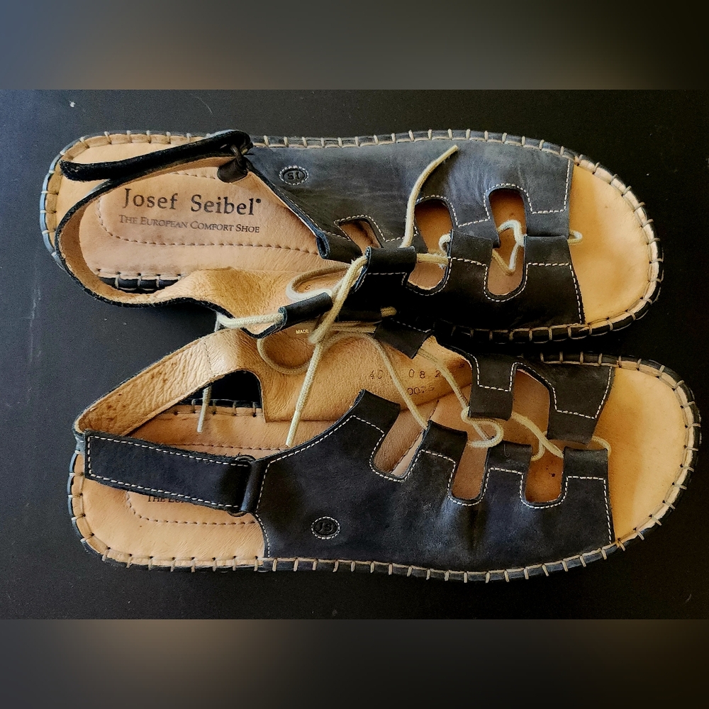Gorgeous Josef Seibel Dark Brown Leather Sandals